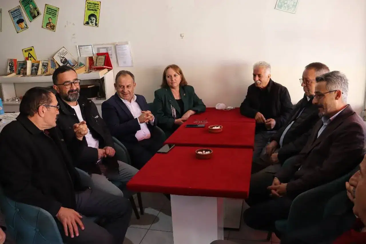 CHP Trabzon’da Düzköy buluşmasında yerel yönetim stratejileri masaya yatırıldı