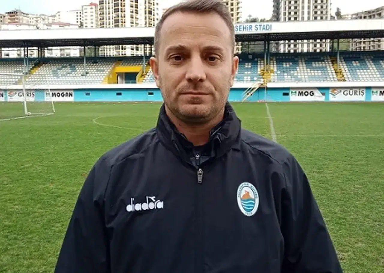 TFF, Pazarspor'a disiplin cezaları uyguladı: Teknik direktör 6 maç ceza aldı