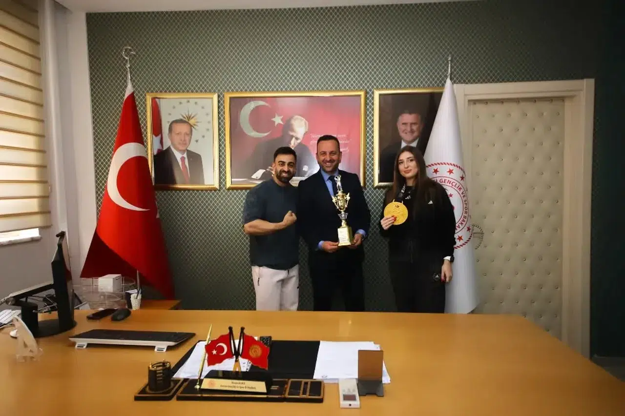 Artvinli Orkun Yerlikaya, Türkiye Vücut Geliştirme Şampiyonası'nda birinci oldu!