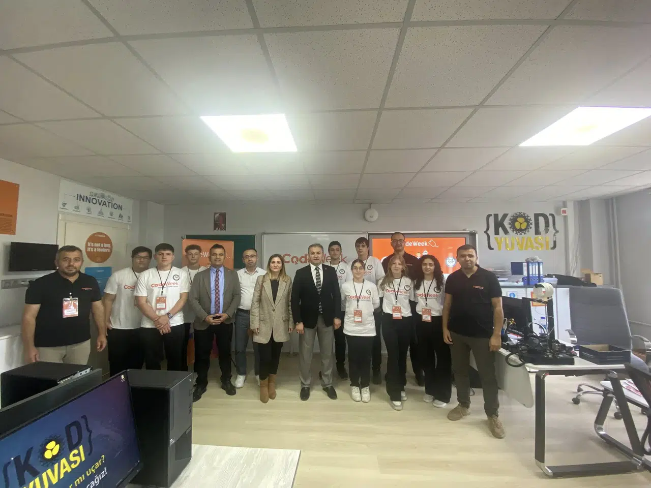 Beşikdüzü'nde Öğrenciler Kodlama Haftası'nda Teknolojiyle Buluştu