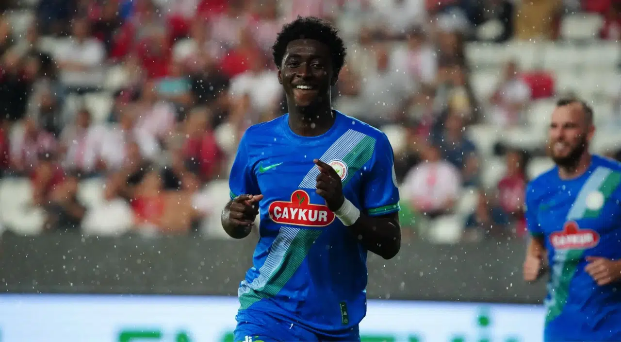 Yeni Atmacalar Siftah Yaptı, Rak-Sakyi ve Mihaila Sahneye Çıktı