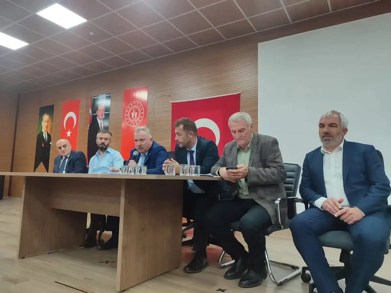 Ak Parti Rize İl Başkanı Yılmaz Katmer, Bungalov Sahipleri ile Buluştu!