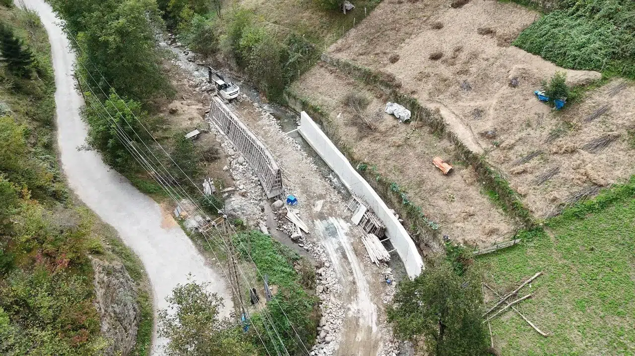 Trabzon'da Taşkın Kontrol Çalışmaları İle Riskler Azaltılıyor