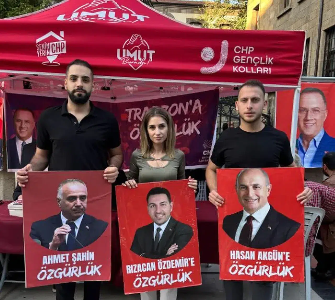 CHP Trabzon Gençlik Kolları, Direnişin 197. Gününde Halkla Buluştu