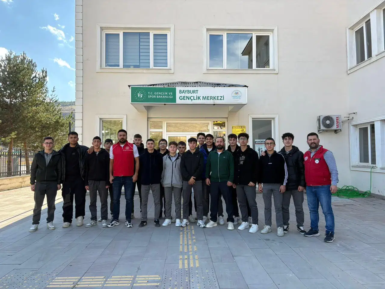 Bayburt Gençlik Merkezi, İmam Hatip Lisesi Öğrencilerini Misafir Etti