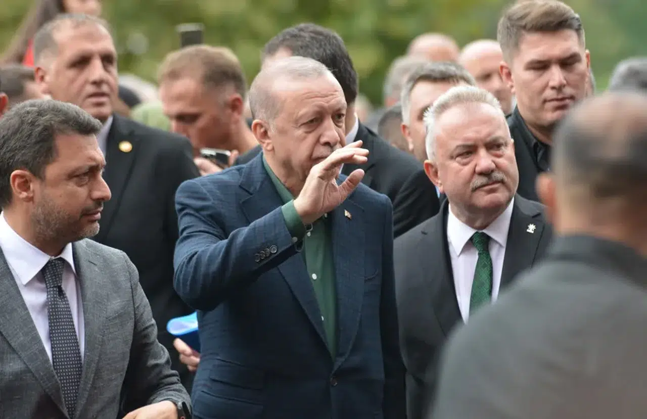 Cumhurbaşkanı Erdoğan, Cuma Namazını Rize'de Kıldı