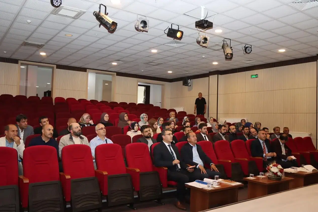 Oltu'da CEDES Projesi toplantısı: Öğrenciler için sosyal ve kültürel etkinlikler planlanıyor