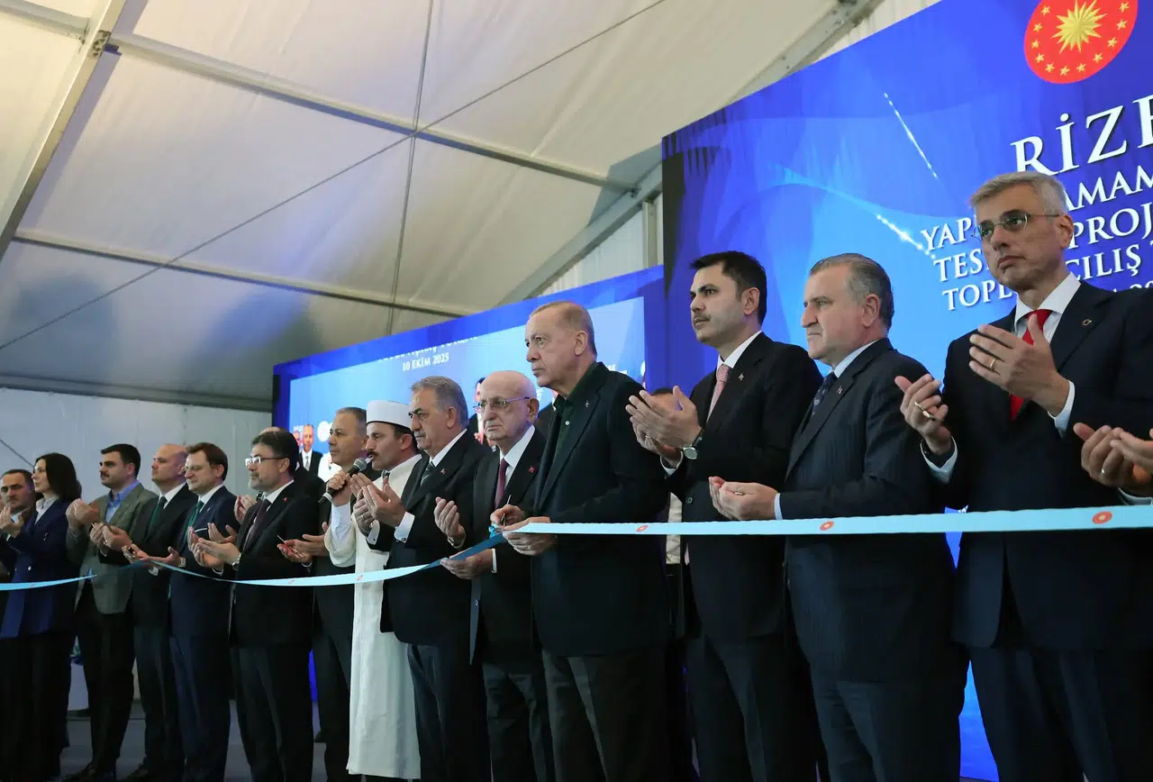 Cumhurbaşkanı Erdoğan Rize’de 38 Projenin Açılışını Gerçekleştirdi, 2 Projenin Temeli Atıldı