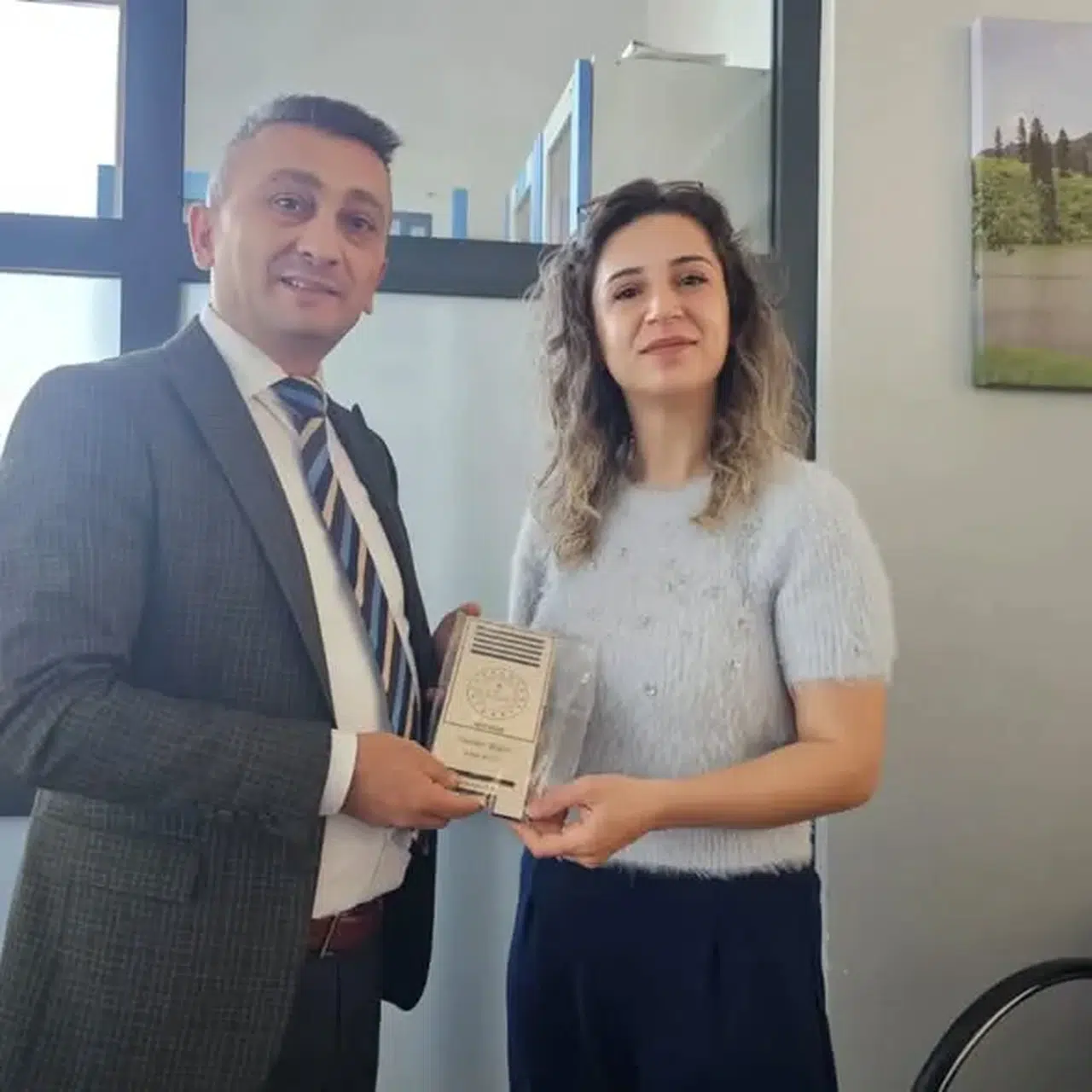 İyidere Milli Eğitim Müdürlüğü Personelini Öğretmenler Günü’nde Unutmadı