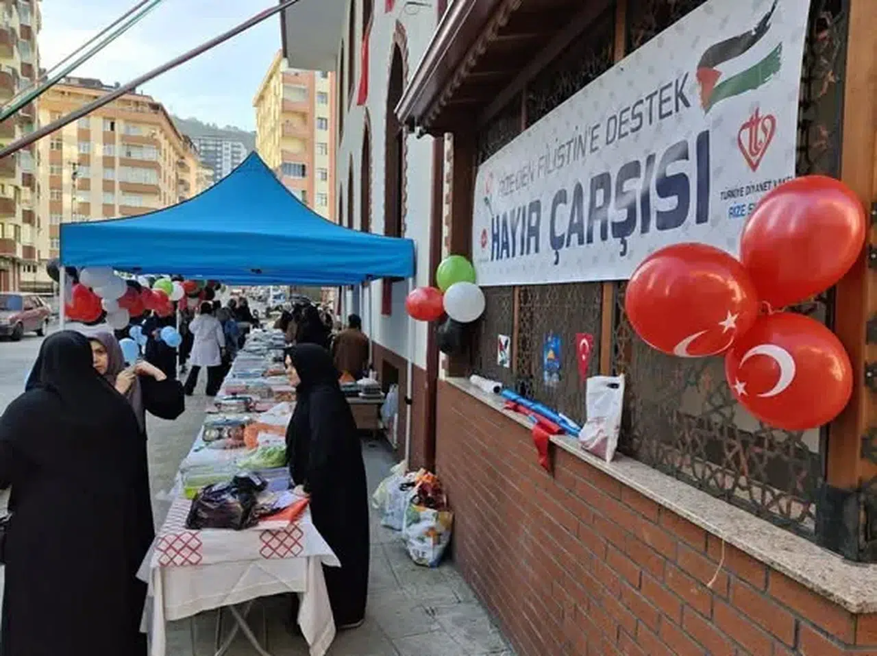 TDV Rize’den Gazze İçin Hayır Çarşısı: Yoğun Katılım, Büyük Destek