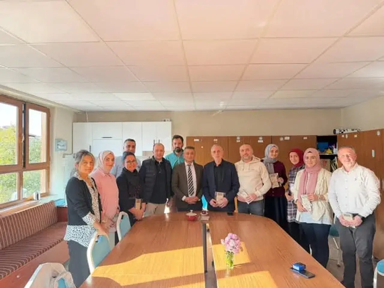 İyidere’de 24 Kasım Öğretmenler Günü Hediyeleri Dağıtıldı