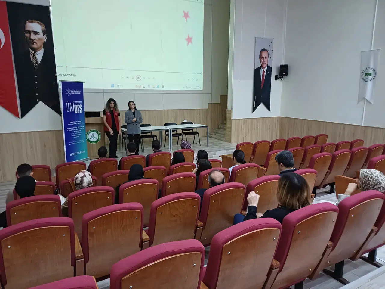 Hopa Gençlik Merkezi’nden Öğrencilere Ünides Tanıtım Programı