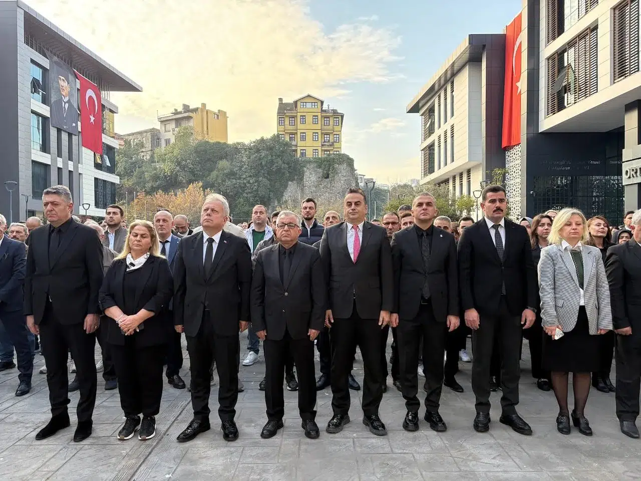 Ortahisar’da Atatürk, Ebediyete Uğurlayışının 87. Yılında Anıldı