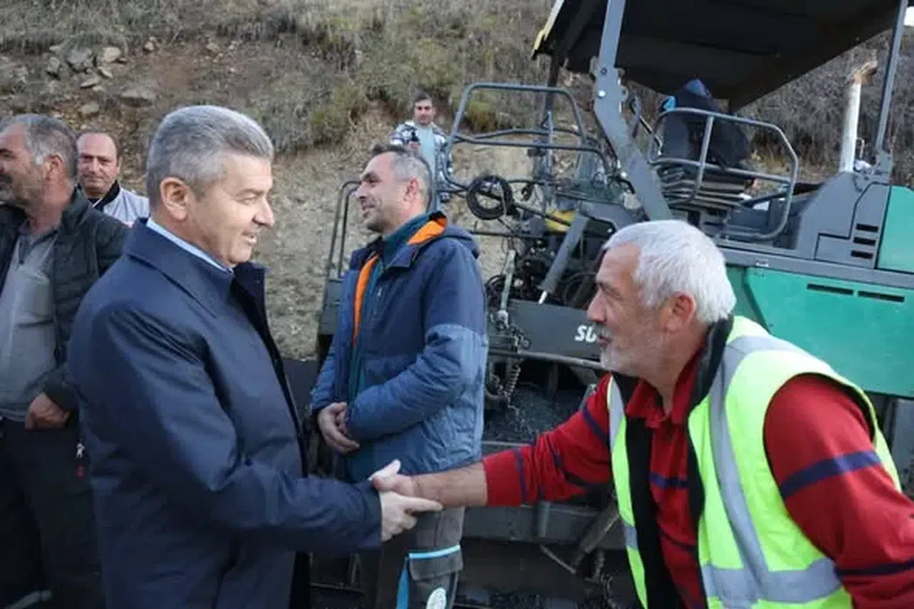Artvin Valisi Turan Ergün, Ardanuç Aydınköy Yol Çalışmalarını İnceledi