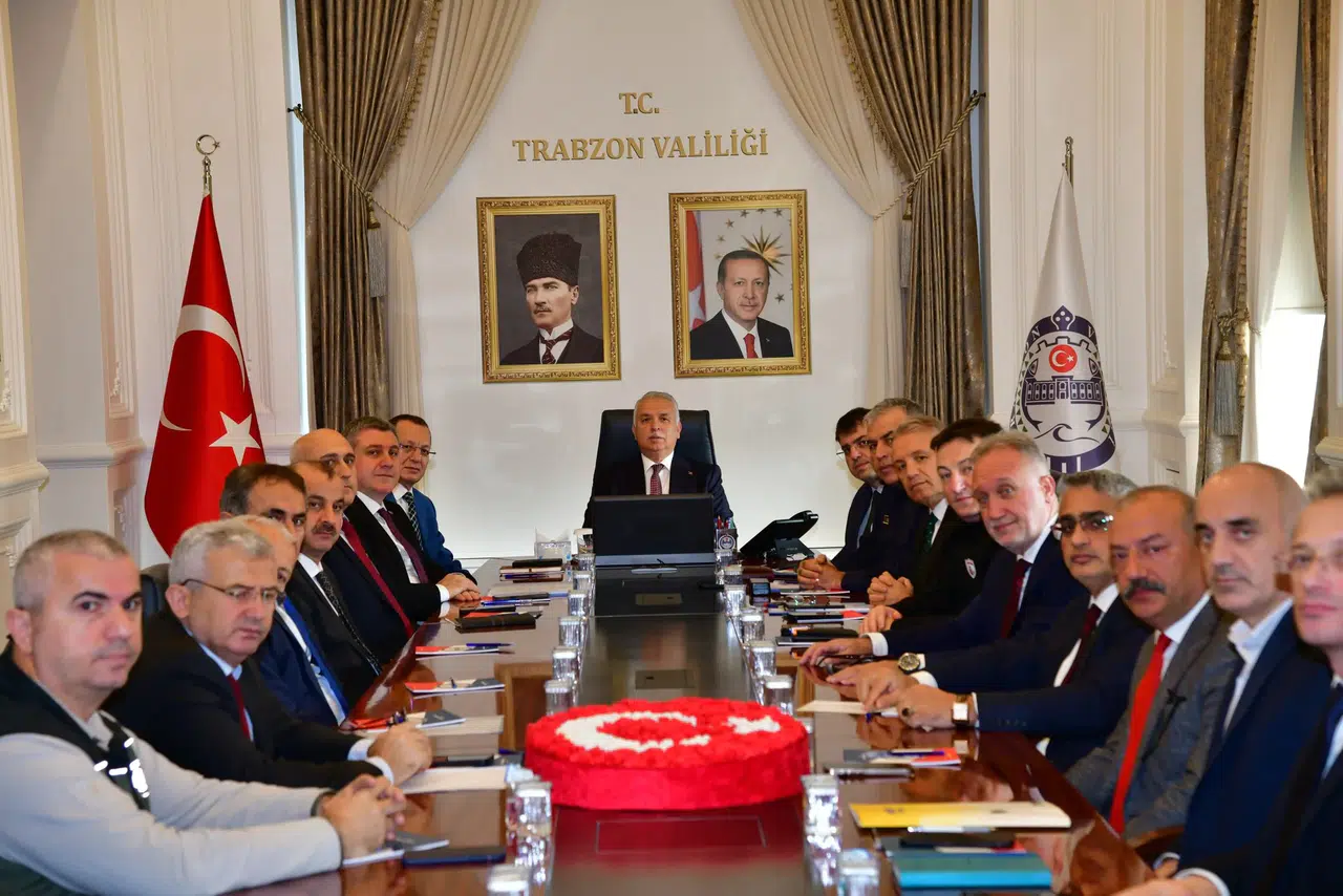 Kış Mevsimi Trafik Tedbirleri Koordinasyon Toplantısı Vali Yıldırım Başkanlığında Yapıldı