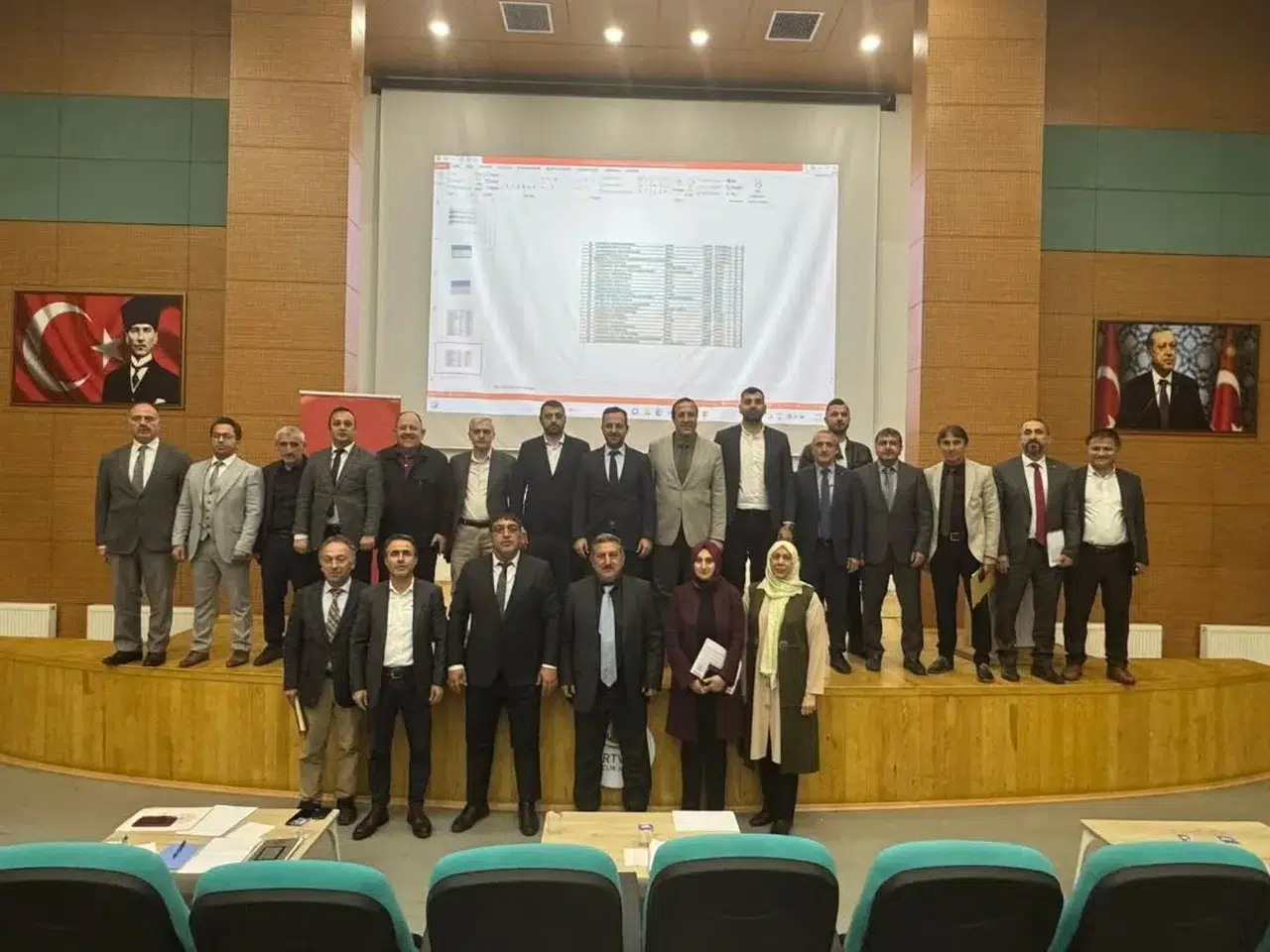 Artvin'de Gençlik ve Spor Toplantısı: Yeni Projeler ve Hedefler Belirlendi