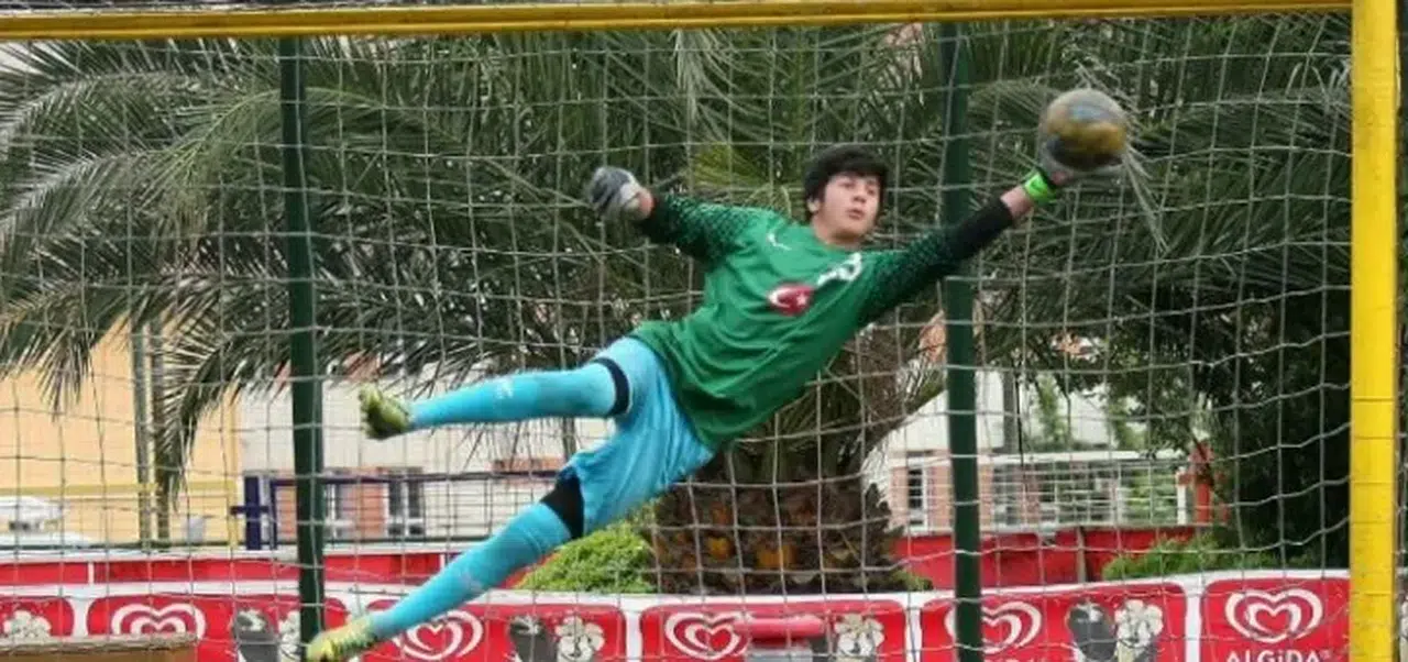 Kazmaz, Afyonspor'un Galibiyetinde Parlayan Yıldız Oldu!