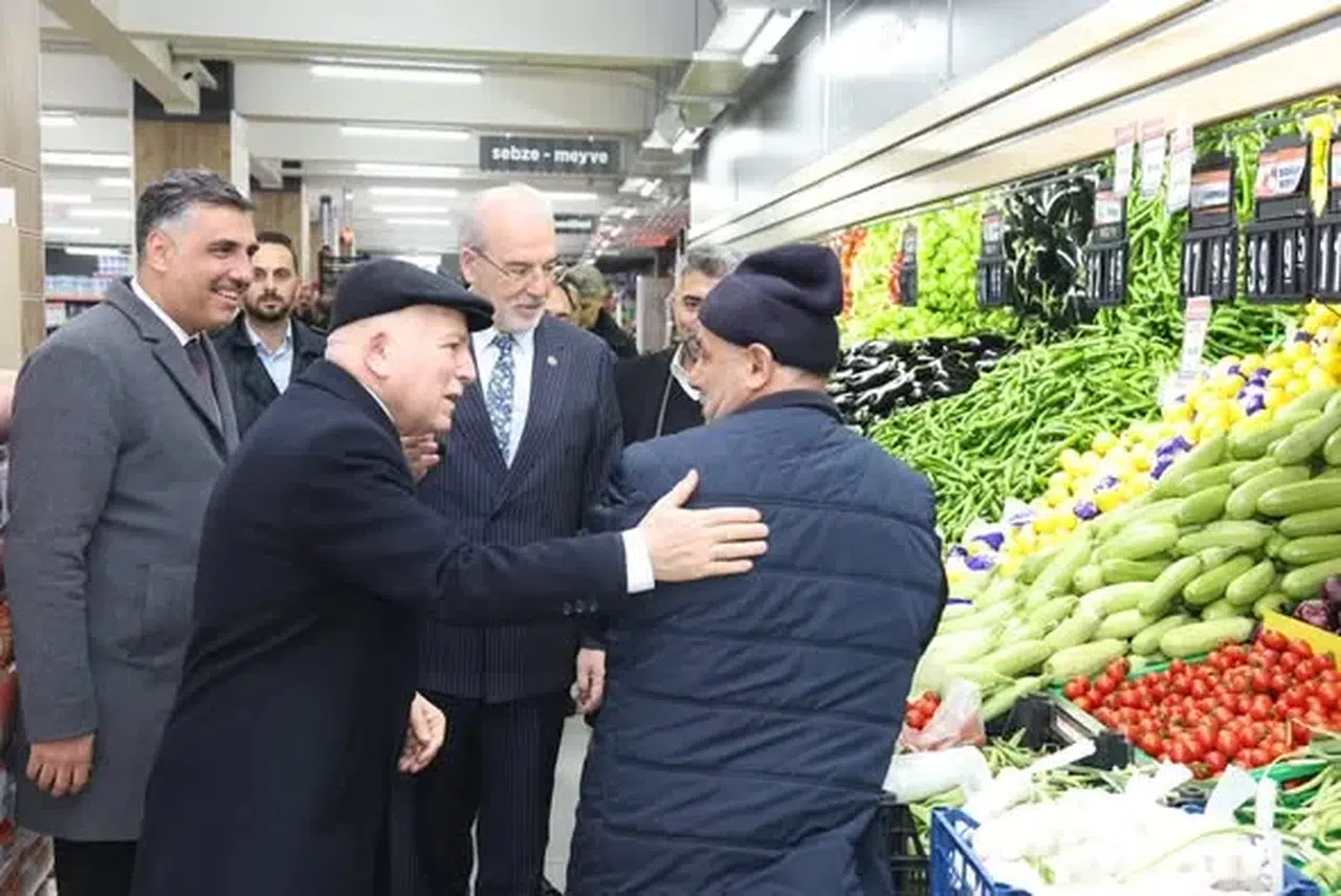 Sekmen ve Cevizoğlu, Şükrüpaşa Pazarı'nda vatandaşların taleplerini dinledi