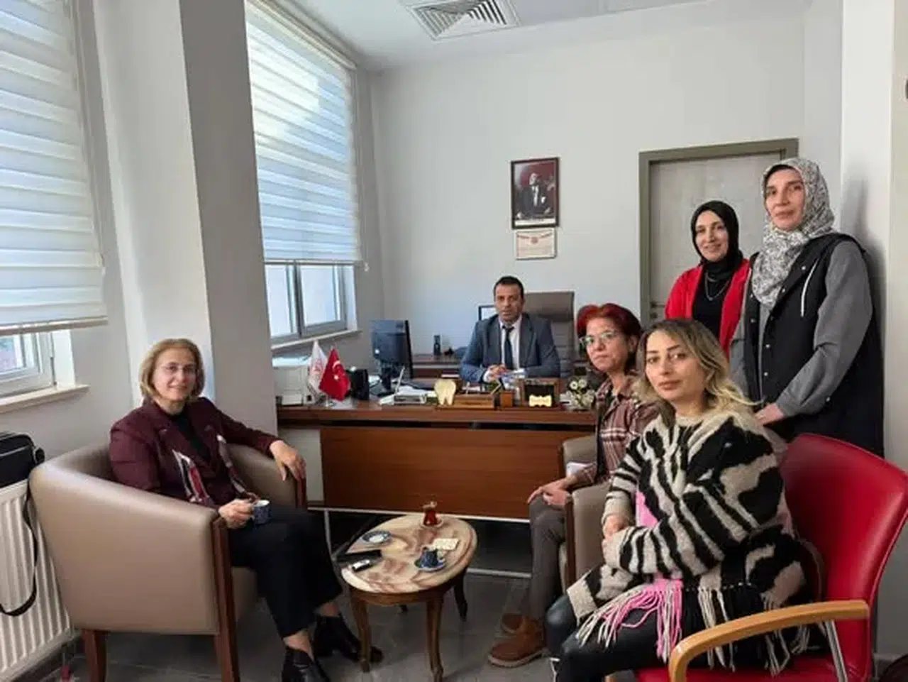 Ak Parti Artvin Kadın Kolları 22 Kasım Dünya Diş Hekimleri Günü’nü Kutladı