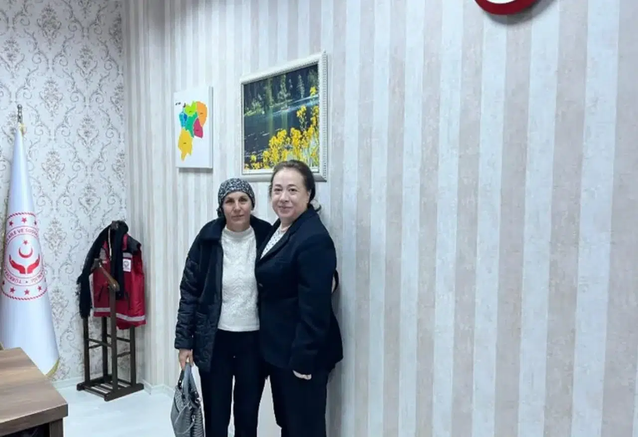 Şehit Özen Akçam’ın Annesinden Artvin Aile ve Sosyal Hizmetler İl Müdürlüğü’ne Ziyaret