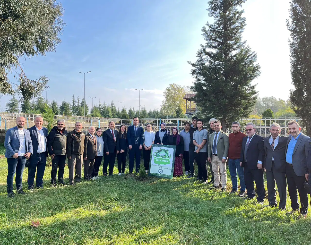 Beşikdüzü’nde Yeşil Vatan Fidan Dikim Etkinliği