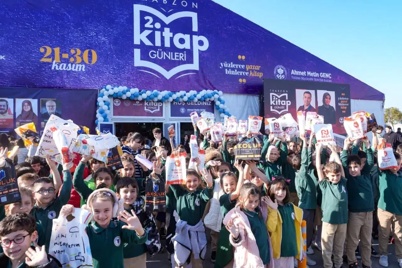 Trabzon Kitap Günleri'ne Çocuklardan Yoğun İlgi: 200 Bine Yakın Ziyaretçi