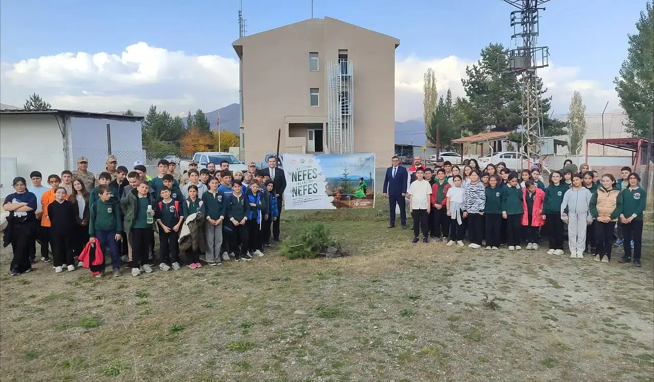 Pazaryolu’nda Milli Ağaçlandırma Günü Etkinliği Düzenlendi