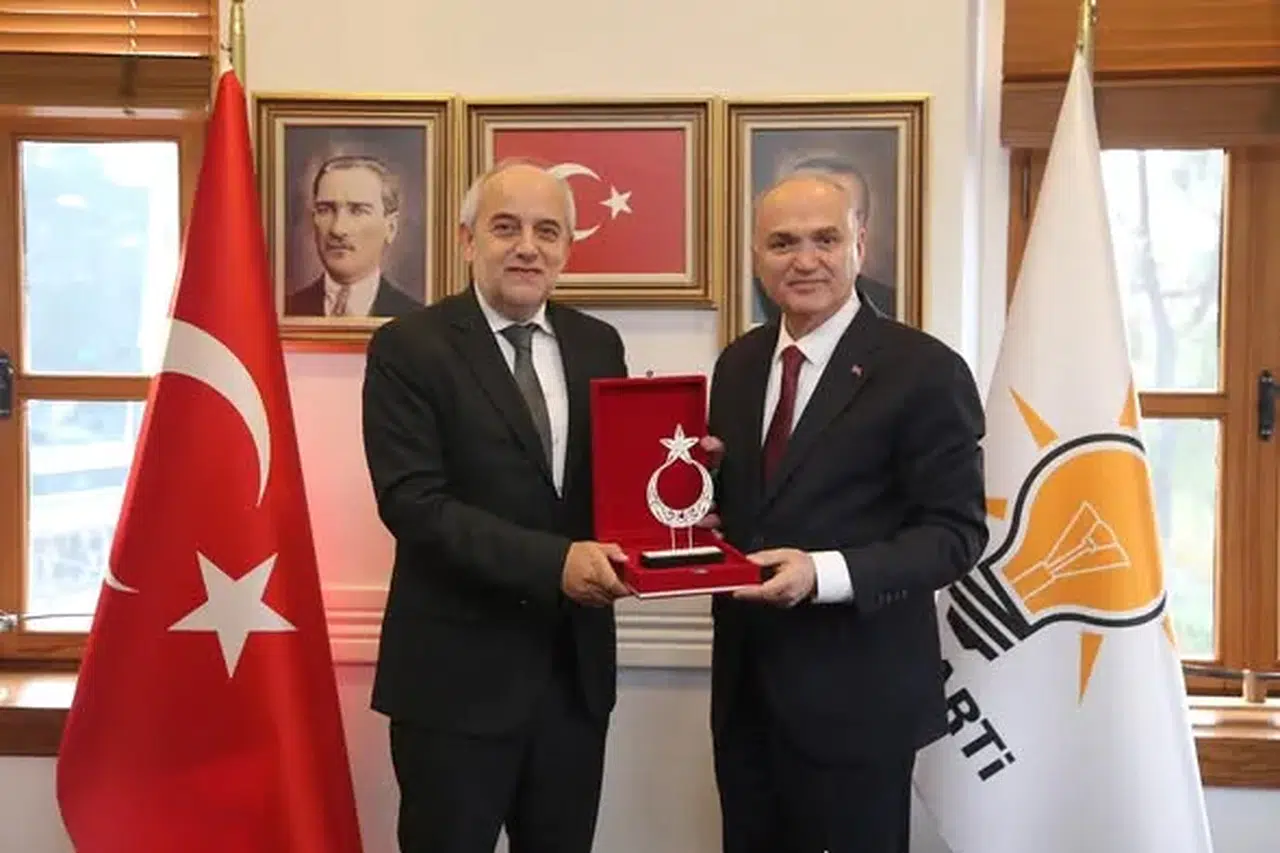 AK Parti Trabzon İl Başkanlığı’nda Dr. Faruk Özlü Ziyareti