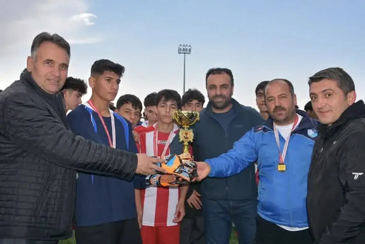 Reşit Karabacak Spor Lisesi, Erzurum Lise Futbol Turnuvası'nın şampiyonu oldu!