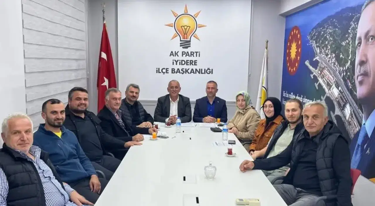 AK Parti İyidere İlçe Yürütme Kurulu Toplantısı Gerçekleştirildi