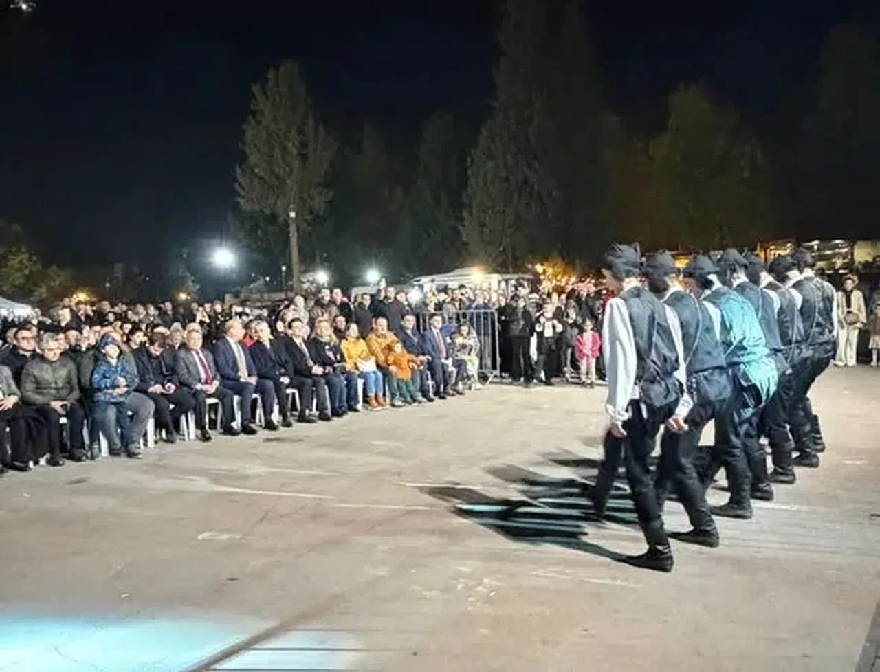 Akçaabat Belediyesi Halk Oyunları Ekibi, Gaziantep’te Karadeniz Tanıtım Günleri’nde Sahne Aldı