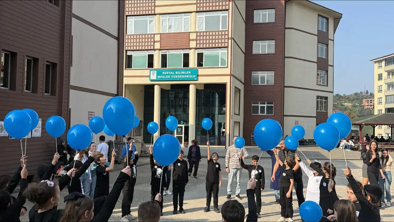 Rize’de Dünya Diyabet Günü Farkındalık Etkinliği Düzenlendi