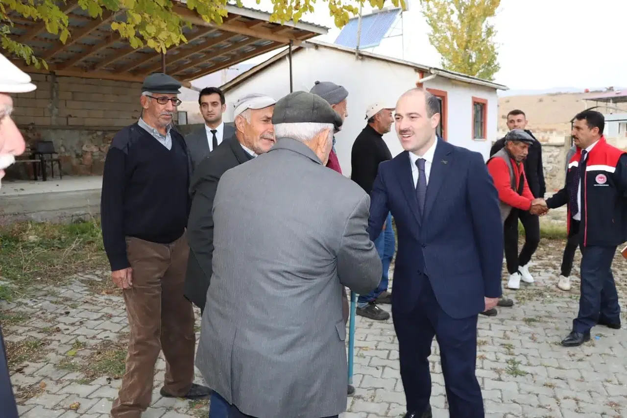 Kaymakam Mustafa Çelik, Tekeli Mahallesi’nde Vatandaşlarla Buluştu