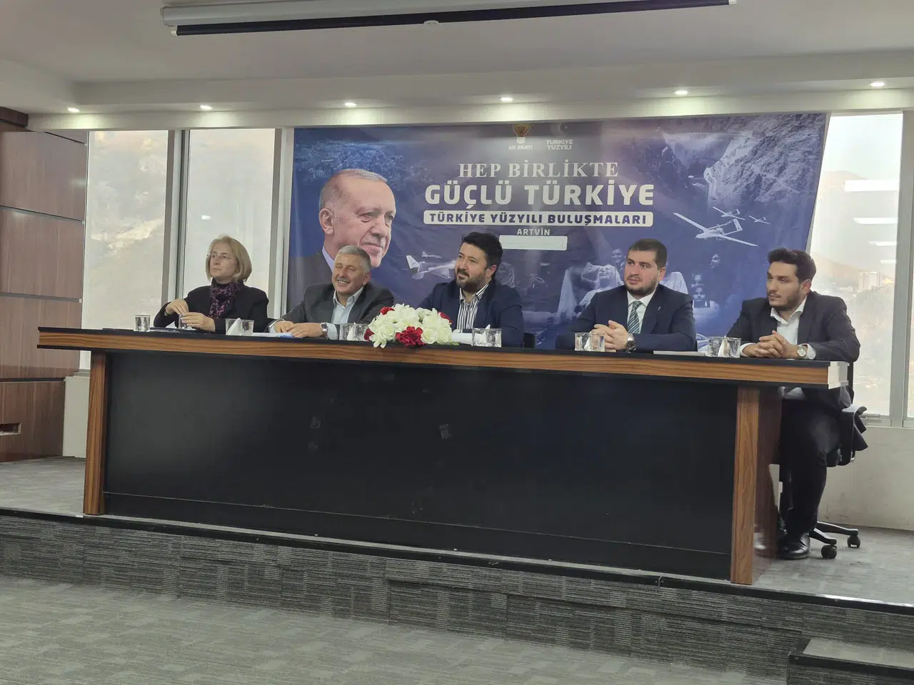 AK Parti Artvin’de Yerel Yönetimler Toplantısı Gerçekleştirildi