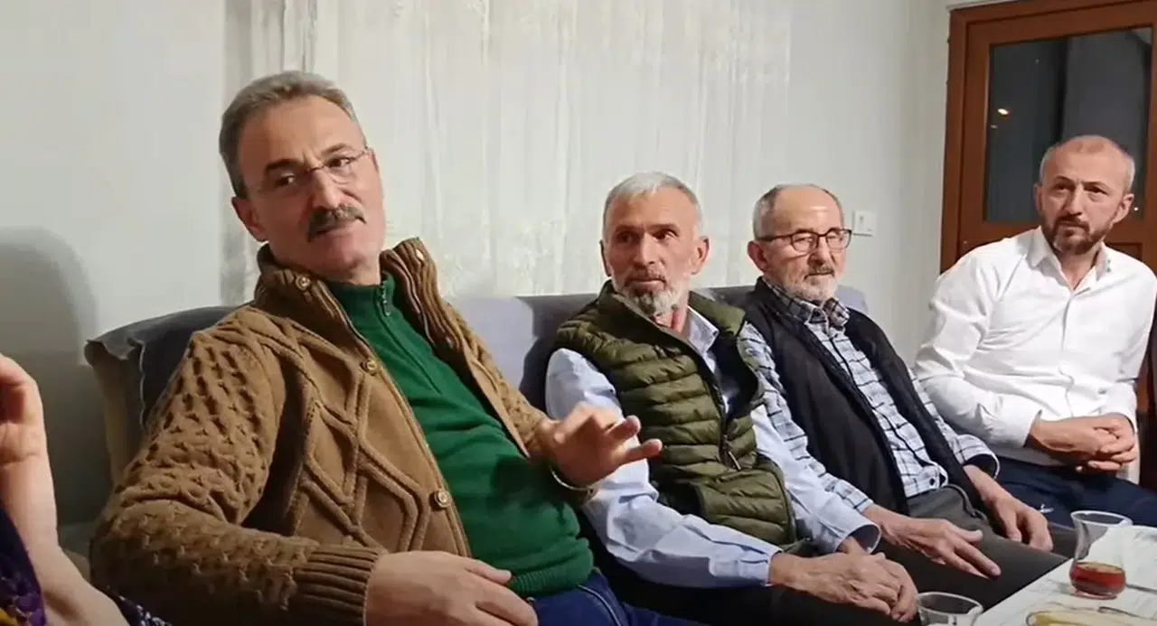 Şalpazarı'nda Derdin Derdimizdir Sohbetleri ile vatandaşların dertleri dinleniyor