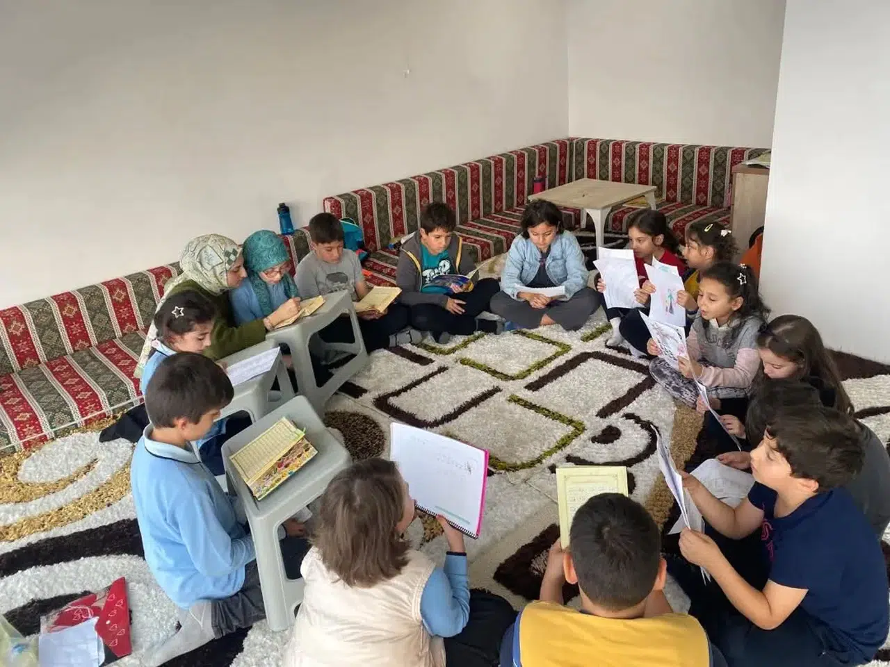 Gençler Kur'an Kursu'nda Bir Araya Gelerek Manevi Gelişim Sağlıyor