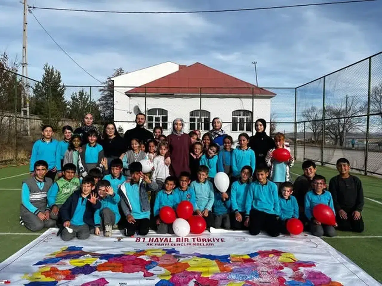 Bayburt AK Gençlik, 20 Kasım Dünya Çocuk Hakları Günü Etkinliğini Gerçekleştirdi