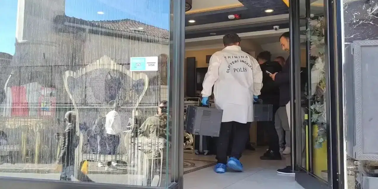 Bu Otelde Neler Oluyor? Zehirlenme Şüphesi Büyüyor: Cinayet Büro Devrede, Gözaltı Sayısı 8’e Yükseldi