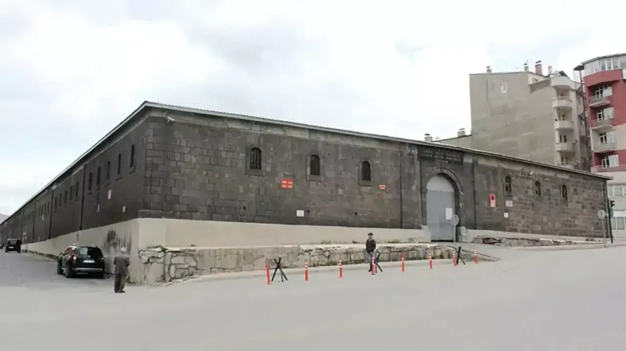 Erzurum'un Taş Ambarları, restorasyonla turizm cazibesini artıracak projeye dönüşüyor