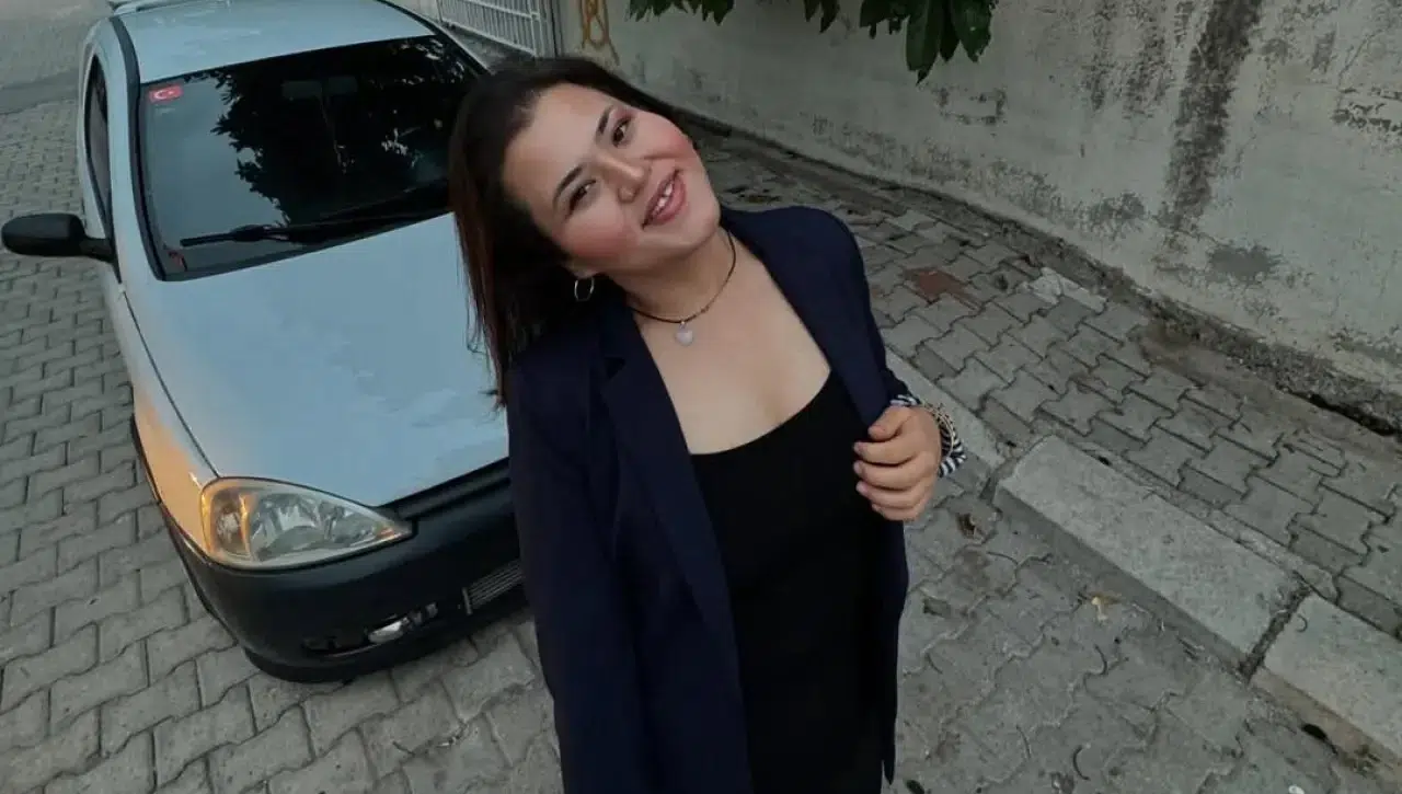 Gizem Pelit (Kış Kızı) Kimdir?