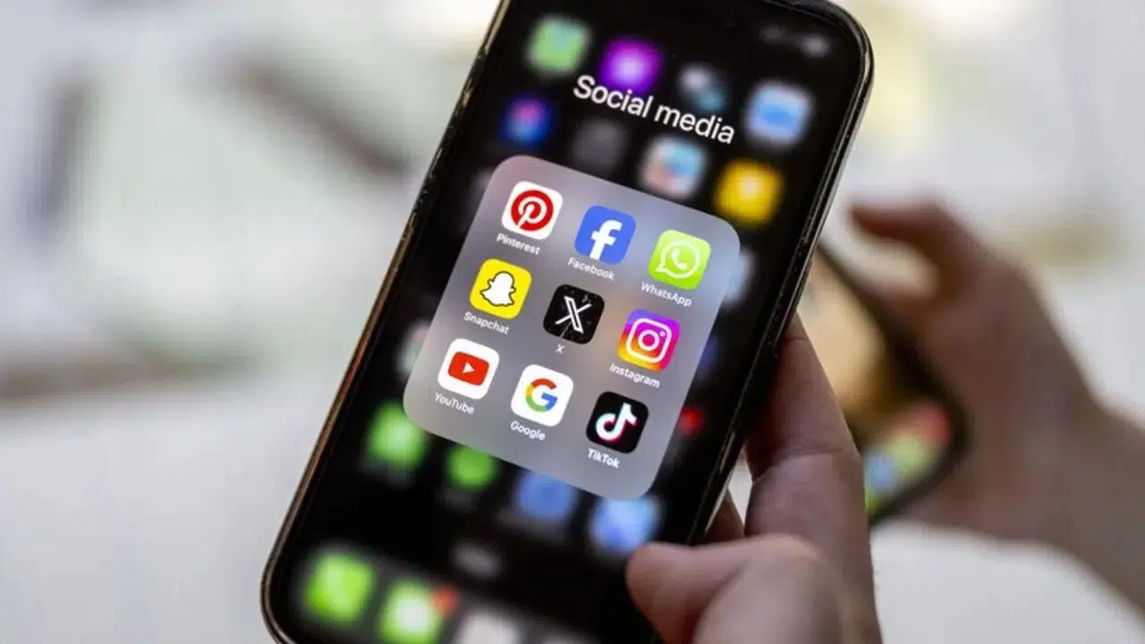 Sosyal Medyada Devrim: Yapay Zeka Destekli Reklamlar İçin Etiketleme Zorunluluğu Geldi!