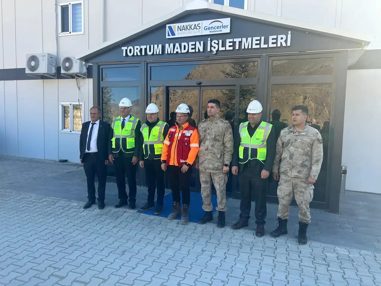 Başkan Özsoy, Tortum Maden İşletmeleri'ni Ziyaret Etti, Ekonomik Katkılar Üzerine Değerlendirme Yaptı