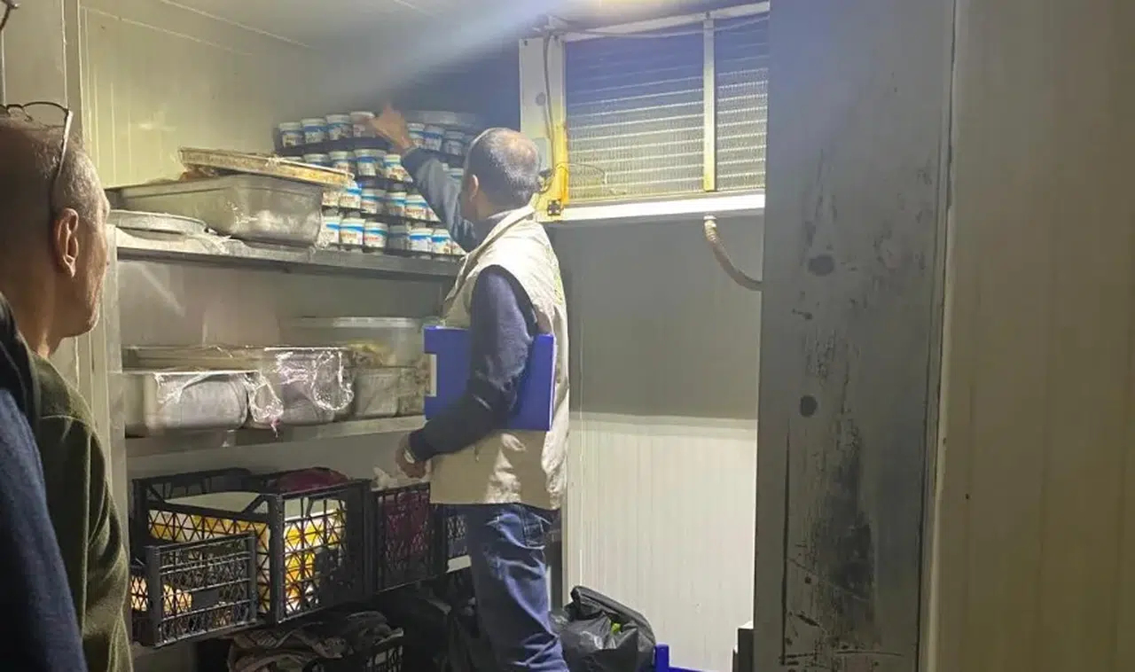 Trabzon'da restoranlarda gıda güvenliği denetimleri sürüyor, halk sağlığı korunuyor