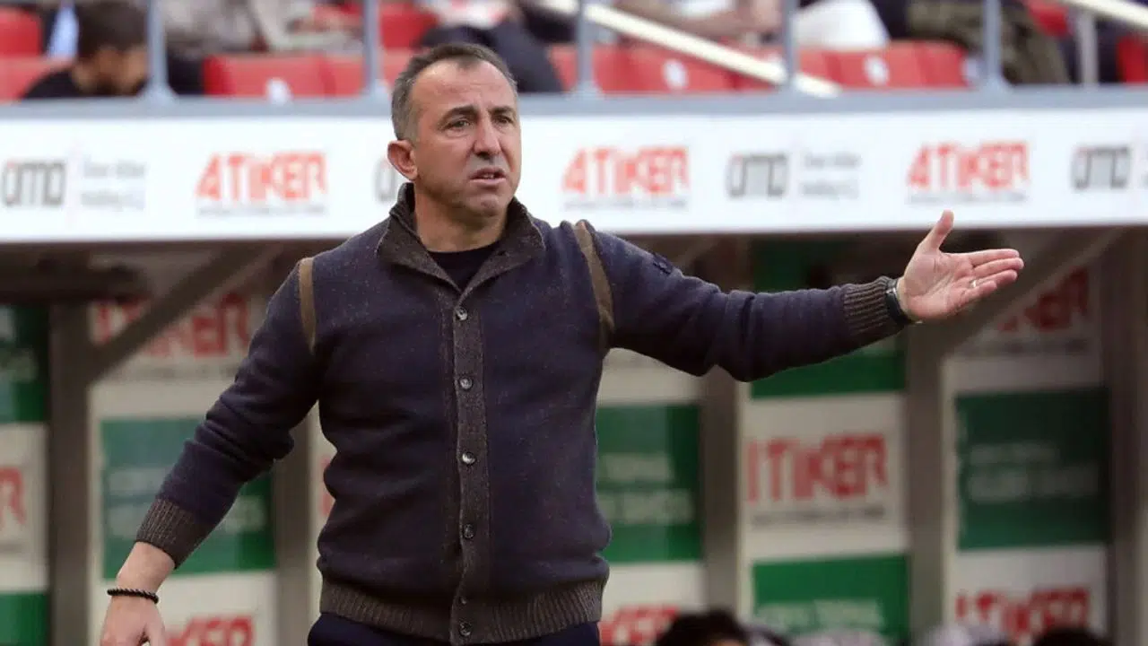 Rizespor’un Yeni Teknik Direktörü Resmen Recep Uçar