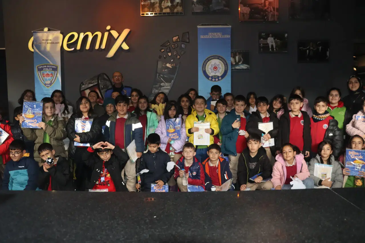 Erzurum'da ÇOGEP Projesi ile 120 Öğrenciye Sinema Keyfi Sunuldu