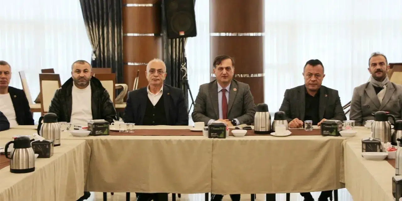 Rize Muhtarlar Federasyonu’nun Yeni Yönetimi İlk Toplantısını Yaptı