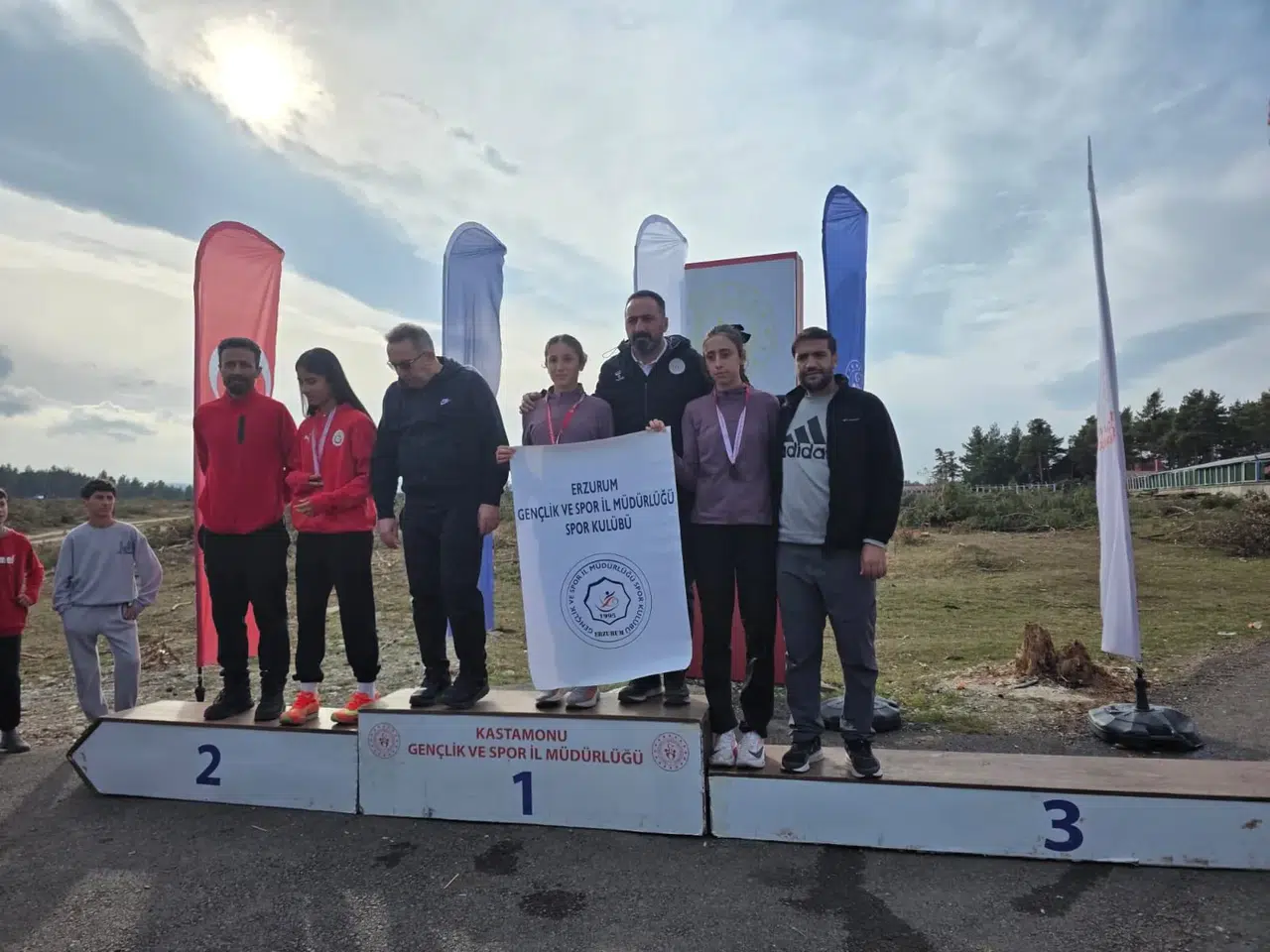 Erzurum Gençlik Spor Kulübü, Kros Ligi yarı finalinde başarılarla dolu bir dönem geçirdi