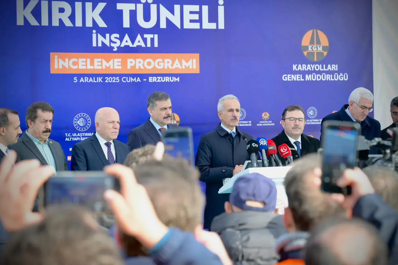 Kırık Tüneli Şantiyesinde Çalışmalar Hızla Devam Ediyor