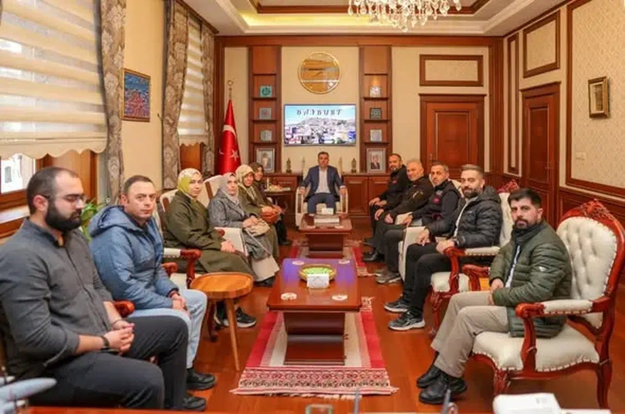 Vali Eldivan, Bayburt’ta Çeşitli Kurum ve Temsilcileri Makamında Ağırladı