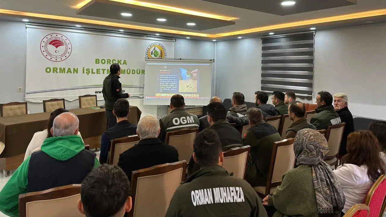 Borçka Orman İşletme Müdürlüğünde Orman ve Kırsal Alan Yangınlarına Müdahale Eğitimi Verildi
